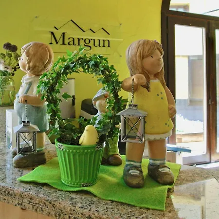 Apartment Apartment Residenza Chesa Margun 13-2 By Interhome Surlej